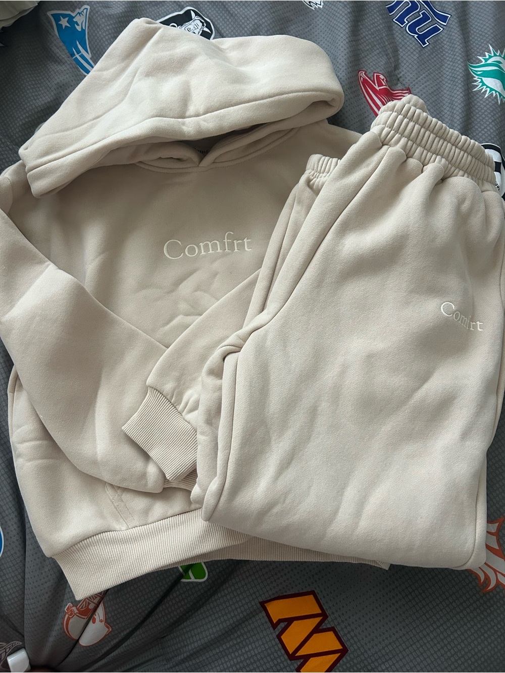 Kids Beige Sweatpants - comfrt